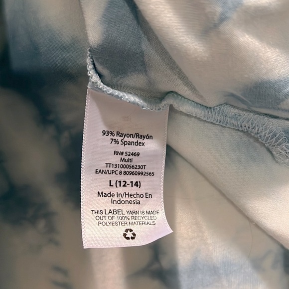 Time & Tru V-Neck Tunic Short Sleeve T-Shirt Blue Cloud - Picture 6 of 7